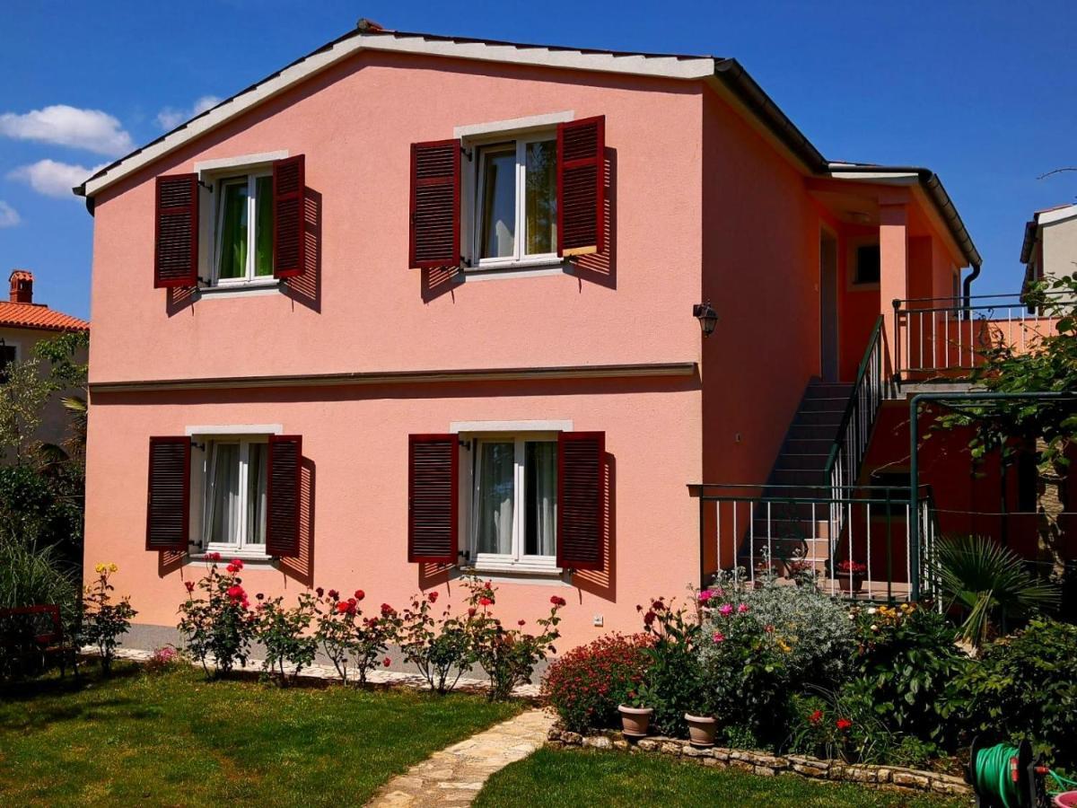 Apartments Ines Medulin Exterior photo