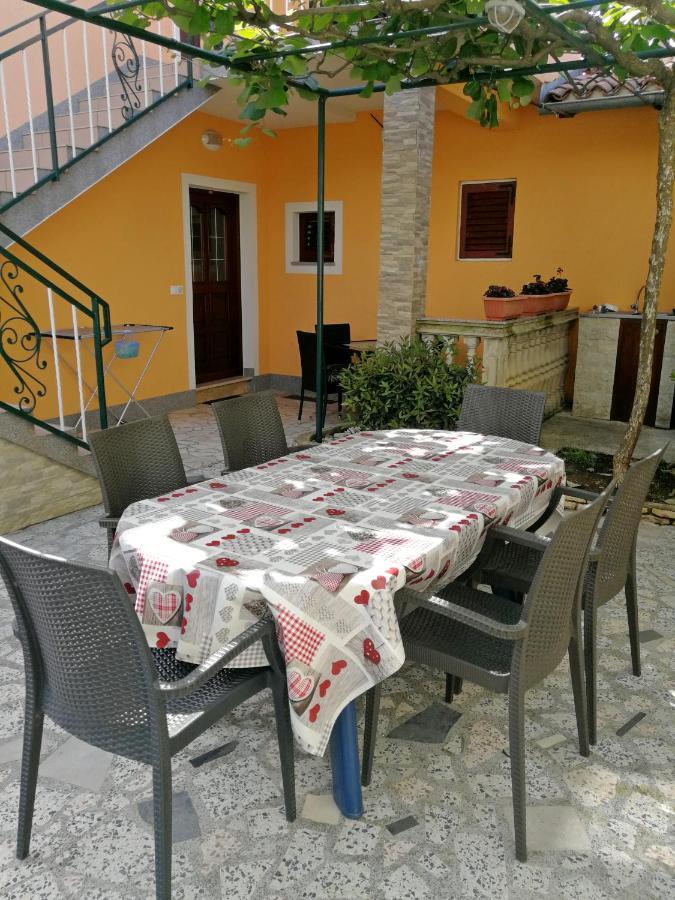 Apartments Ines Medulin Exterior photo