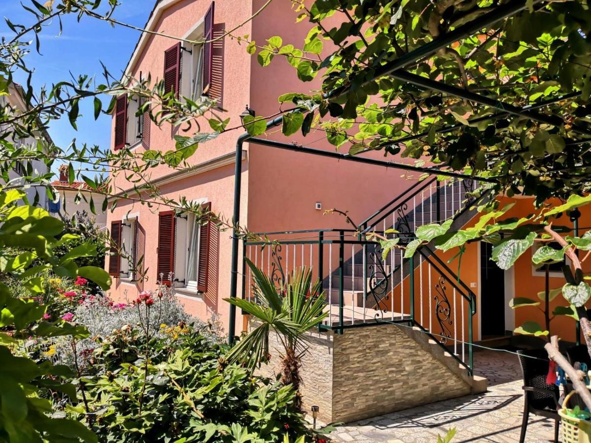 Apartments Ines Medulin Exterior photo